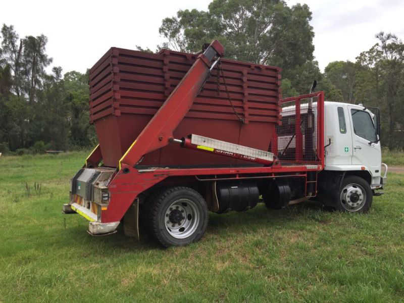 Kirvan and Kelso skip bins