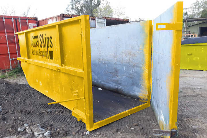 Here is a 12.0m³ Walk-in Skip Bin.