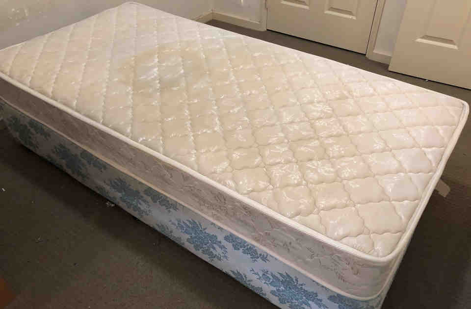 Tips for Mattress Disposal and Recycling